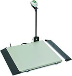 Pyörätuolivaaka Ade M500020-02 yhdellä rampilla ja näytön pylväällä